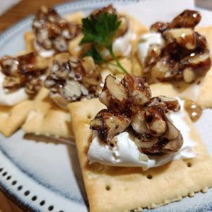 はちみつアーモンド&チーズ