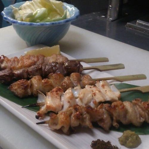 じっくり焼き上げる串焼き