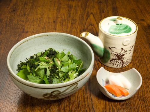 お茶漬け(梅・鮭・明太子)