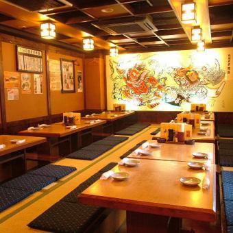 Banquets in the tatami room can accommodate up to 40 people! Please feel free to contact us.