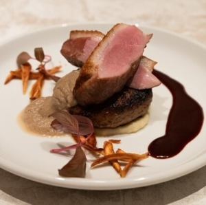 36 Roasted duck breast and duck hamburger