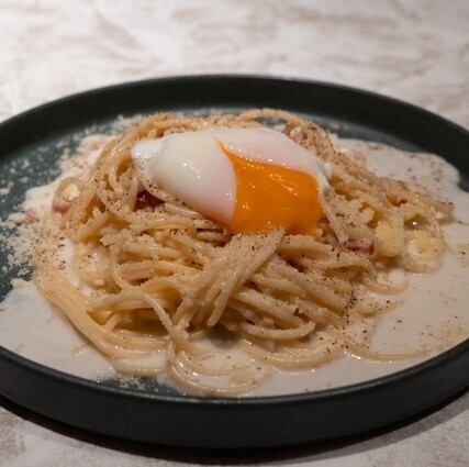 32 温泉卵のカルボナーラ