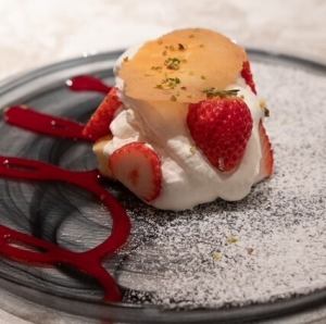 51 季節フルーツのショートケーキ