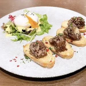 15 北海道産牛のタルタル
