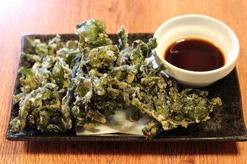 ワカメの唐揚げ