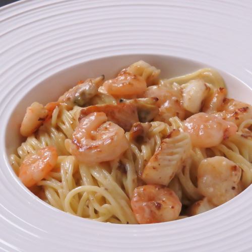 海鮮クリームパスタ 