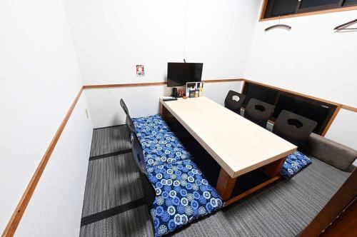 <p>仕事帰りのサク飲みや女子会、宴会など様々なシーンや人数に合わせてご利用いただけるテーブル席がございます。人数やご予算などお困り事がございましたらお気軽にご相談ください！</p>