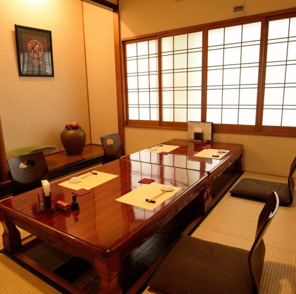 [Relaxing sunken kotatsu seats] The private tatami room is a spacious space where you can relax! It also has a calm atmosphere.It can be used in a variety of situations with company colleagues, friends, and family!