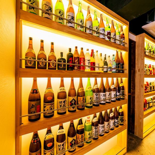 【全国各地より厳選した銘酒揃い】日本各地より厳選した地酒を取り揃えました。獺祭や十四代、黒龍などの人気銘柄から季節ごとで愉しめる限定酒まで、お料理の味を引き立てる相性の良い酒のみを試飲をかさねて店主自らがチョイス。メニューに記載のない酒も入荷されている場合もございますので、お気軽にお尋ねください