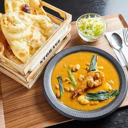 海鮮ほうれん草カレー