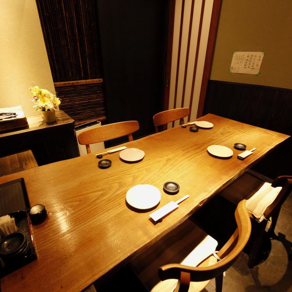 We welcome a small number of people to come to our store! We can use private rooms for 2 people, so please feel free to come and visit us.Please spend a wonderful time in a private room and Kyushu cuisine.