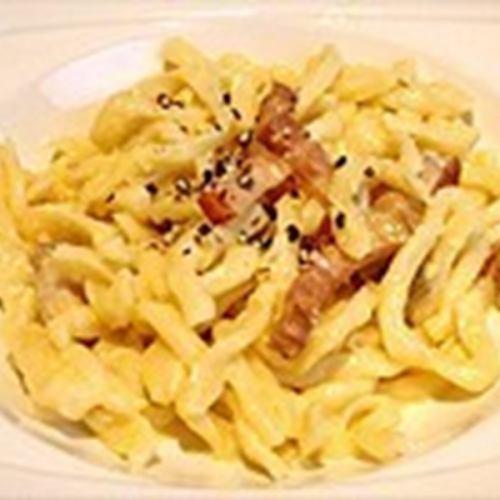 Spätzle cream sauce or tomato sauce