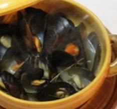 Steamed mussels with German beer