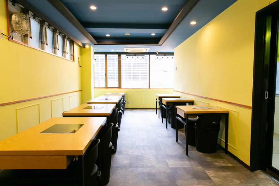 [Small banquet available] There are 5 table seats for 4 people and 5 table seats for 2 people.The seats cannot be directly connected side by side, but can be changed for banquets according to the number of people.All seats are tatami mats, so please relax and enjoy our proud Korean cuisine.