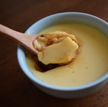 Smooth roasted green tea pudding