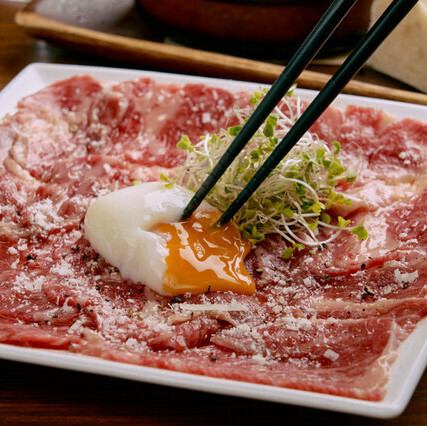 【大人気♪】霜降り和牛の炙りカルパッチョ