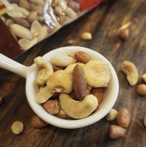 6種のミックスナッツ