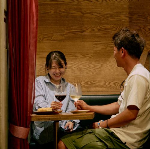 デートや記念日・誕生日等にも利用できるお洒落な空間