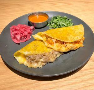 ケサディーヤ　ビーフ