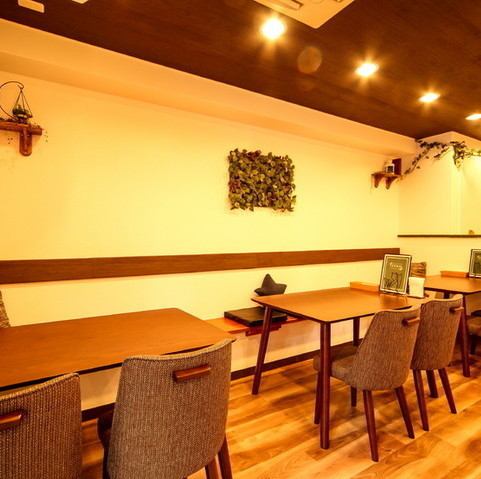 The seats are spacious, so you can enjoy your meal slowly.Enjoy hotel-quality meat at a reasonable price and casually at Dining ROMO.