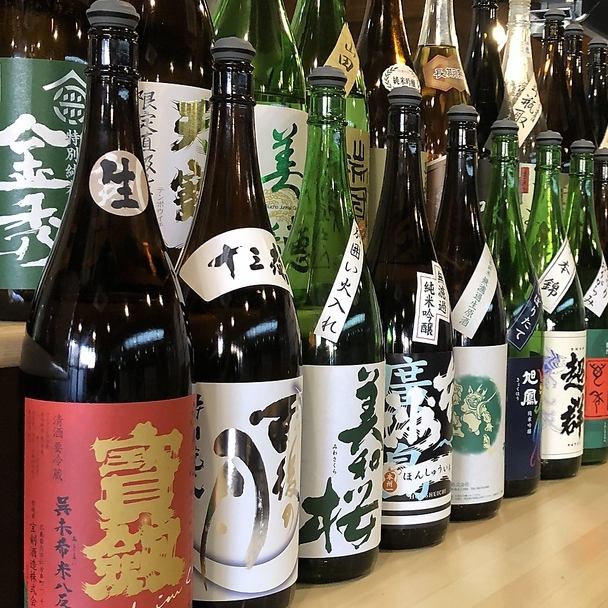 We offer local Hiroshima sake that goes perfectly with authentic Japanese cuisine made with seasonal ingredients!