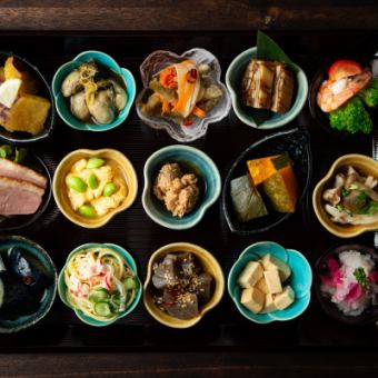 〈贅沢ランチ〉10種以上のおばんざい小鉢＋汁物＋ご飯【食べ放題】～造り盛り付きokiumiya御膳～