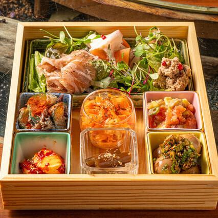 【人気アテ◎】スパイスあて盛り