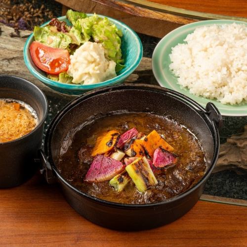 特製ブレンドスパイスの絶品カレー◎