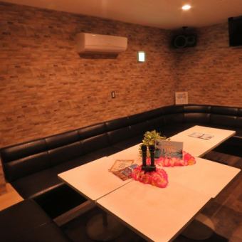 “Cafe & BarPuPu”也有完全私密的房間。限1間，可容納15人！建議提前預訂！
