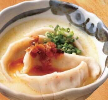Soy milk and meat broth dumplings
