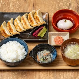 【僅限午餐】終極煎餃套餐