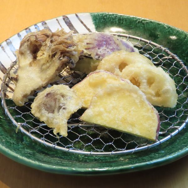 【最適合下酒菜】我們準備了豐富多樣的天婦羅下酒菜，非常適合搭配日本酒。只有在本店才能享用的菜單。