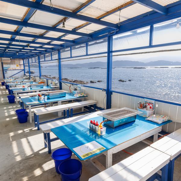 ≪冬天的牡蛎小屋！≫我们在11月至4月期间作为牡蛎小屋经营！我们餐厅的魅力之一是您可以在牡蛎季节看到糸岛海的同时享受烤牡蛎。我们有6个供客人使用的餐桌座位。请随时访问我们♪
