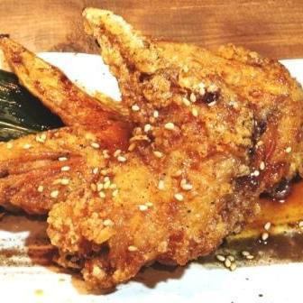 名物!手羽先の極み揚げ