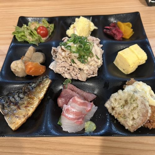 ランチは体が喜ぶ九種御膳