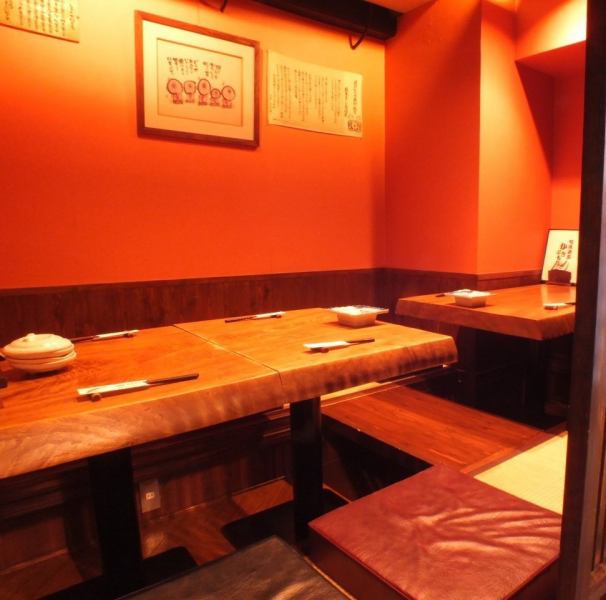 Table seats (8 seats), counters (6 seats) Seats (12 seats), digging kotatsu seats (7 seats) ... a calm space like an adult hideout.