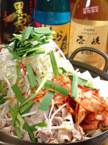 Kimchi hot pot / chicken yuzu hot pot