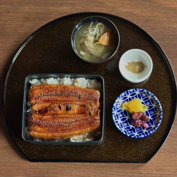 うな重　おばんざいビュッフェ付き