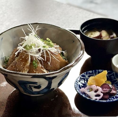 至福！ぶりの胡麻漬け丼