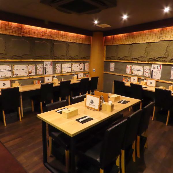 [Counter/Table seats] We also have counter seats that are easy for one person to use, making it the perfect place to drop in.The table seats are perfect for groups, such as after work or with friends. Though it's in the heart of Shibuya, it's located underground, so it has a relaxing atmosphere like an adult hideaway.You can relax and enjoy your meal.