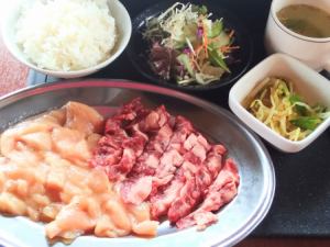 Large tender breast meat and Japanese beef loin yakiniku