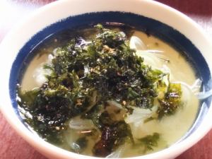 Seaweed rice with soup