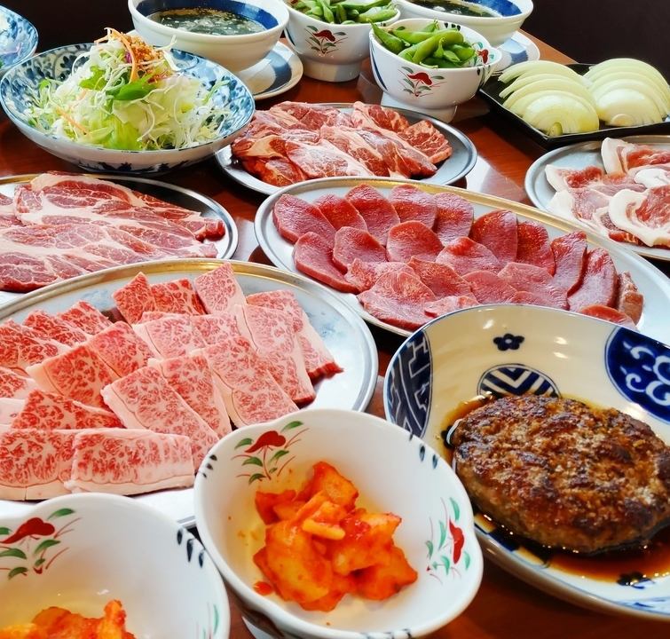 肉に携わって40年以上…厳選したお肉をご提供！皆で美味しいお食事を召し上がれ♪