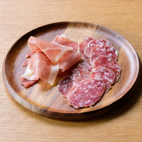 <冷>生ハムとフランス産サラミ