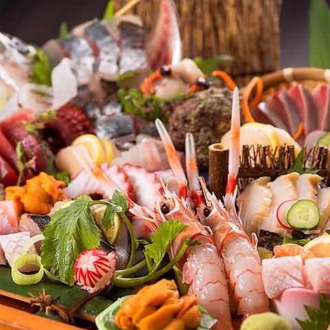 Enjoy creative Japanese cuisine made with seasonal ingredients.