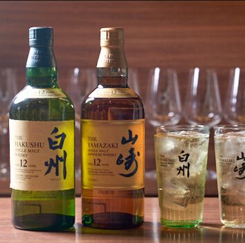 ホルモン焼きのイメージを覆す隠れ家風のシックな空間