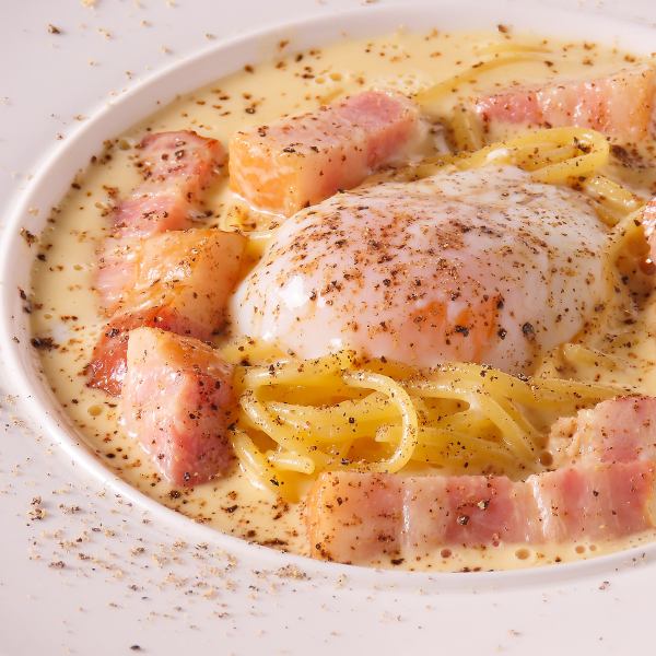 【自慢の自家製のソース】≪淡路麺業の生パスタを使用！≫カルボナーラ 1800円(税込)