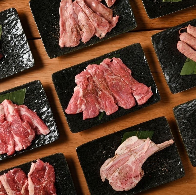 120分飲み放題と『肩ロース』や『リブフィンガー』等料理全10品