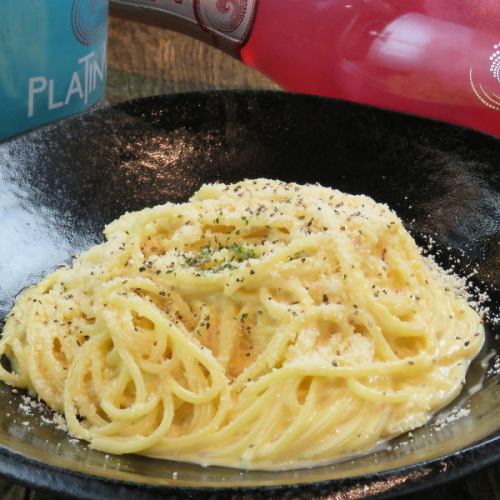 生パスタカルボナーラ