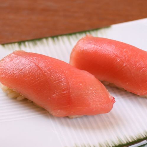 Lean tuna nigiri
